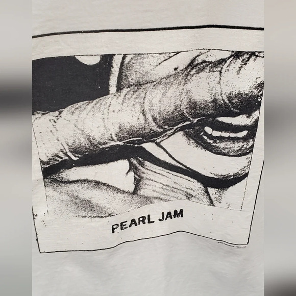 VINTAGE 1996 PEARL JAM SEATTLE CONCERT T-SHIRT - Picture 2 of 9